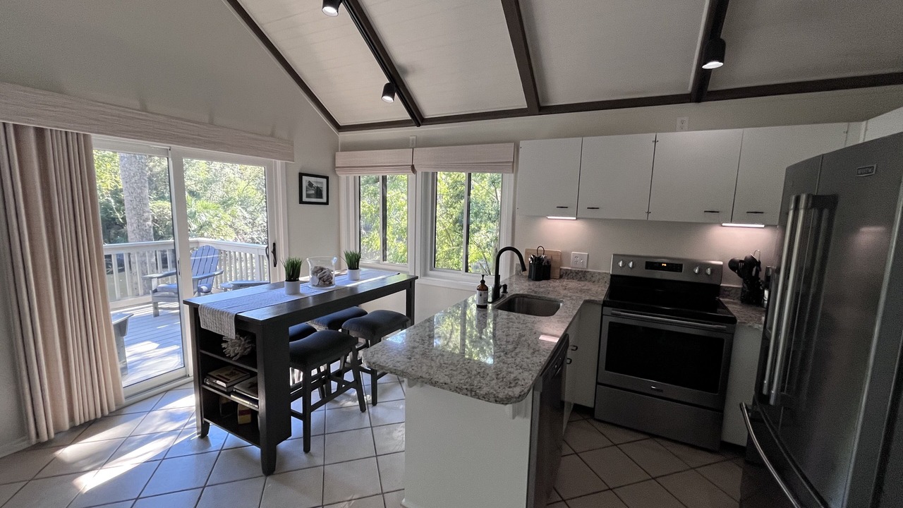 Photo of Kitchen in Night Heron
