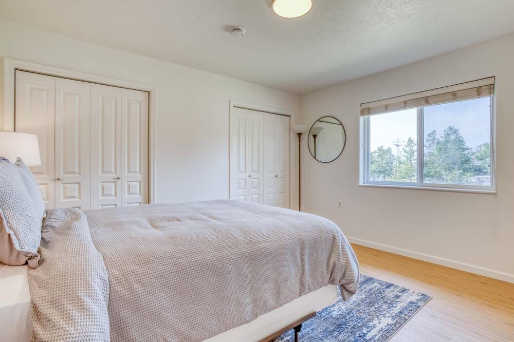 Photo of Bedroom in Pacific City