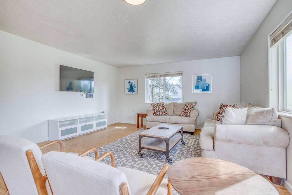 Photo of Livingroom in Pacific City