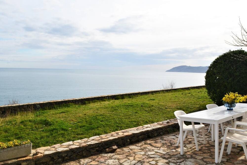 Photo of Patio Balcony in Llanca
