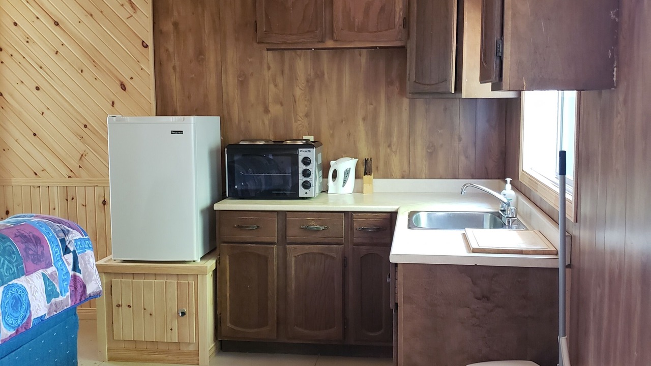 Photo of Kitchen in Unorganized Centre Parry Sound