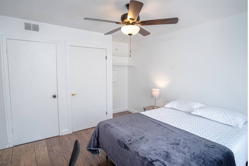 Photo of Bedroom in Midtown