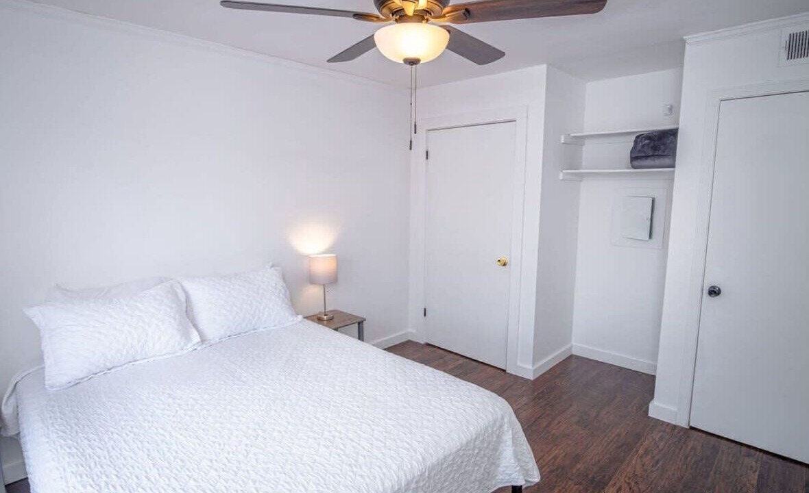 Photo of Bedroom in Midtown