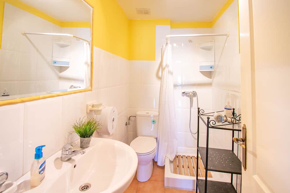 Photo of Bathroom in Aras