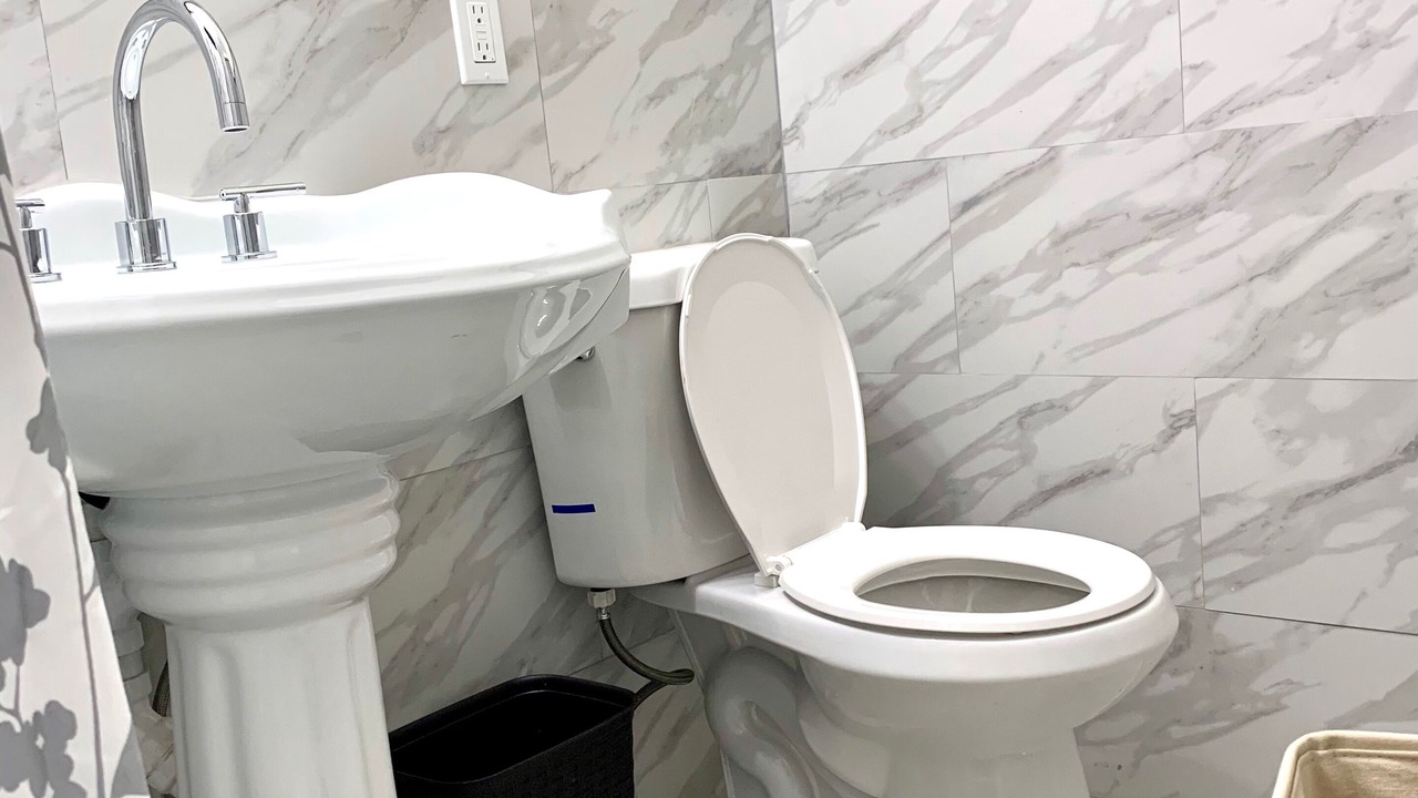 Photo of Bathroom in Niagara Falls