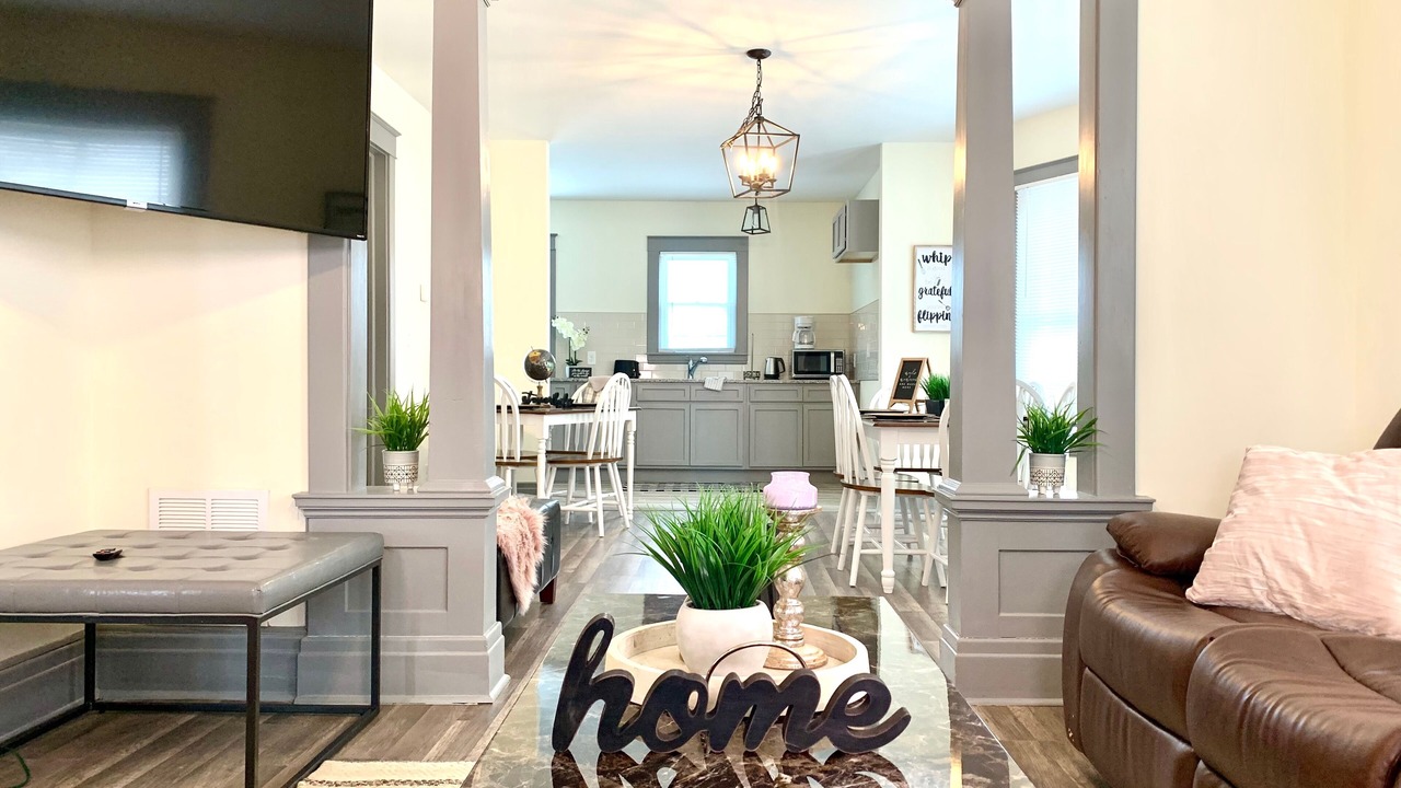 Photo of Livingroom in Niagara Falls