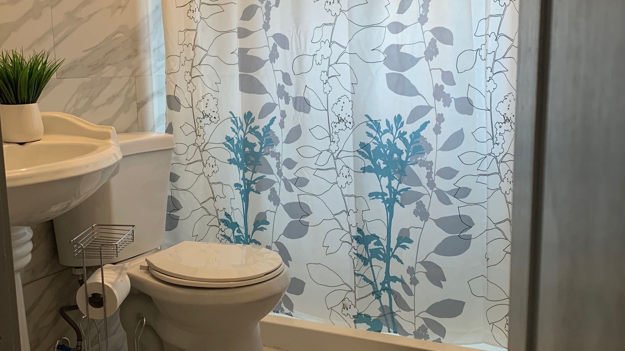 Photo of Bathroom in Niagara Falls