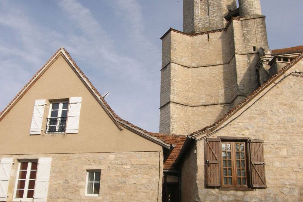 Photo of Outdoor in Martel