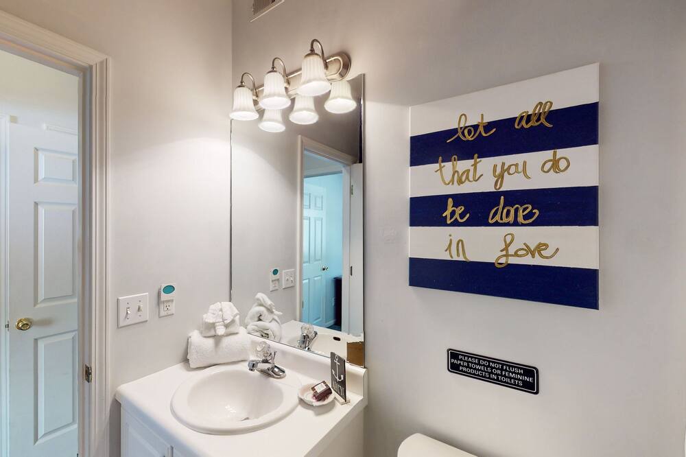 Photo of Bathroom in Lakeland