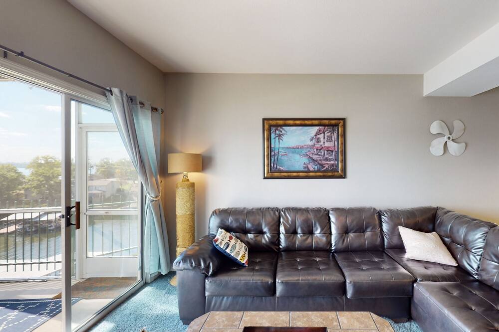 Photo of Livingroom in Lakeland