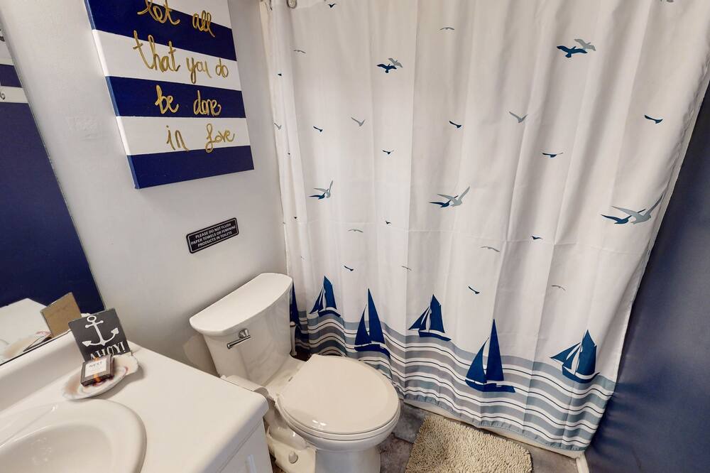 Photo of Bathroom in Lakeland