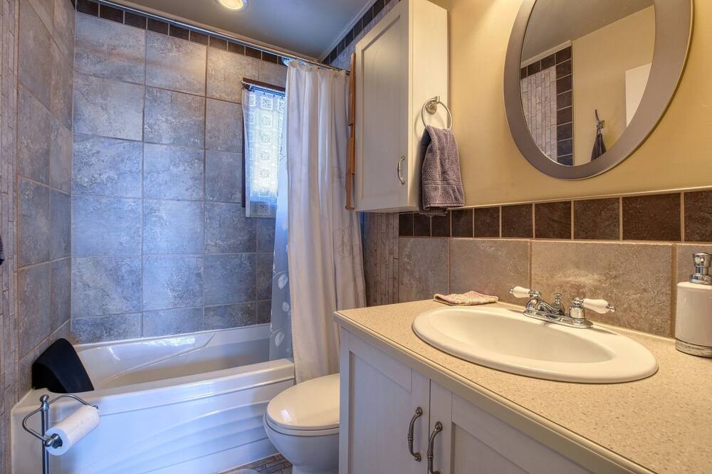 Photo of Bathroom in Morin Heights