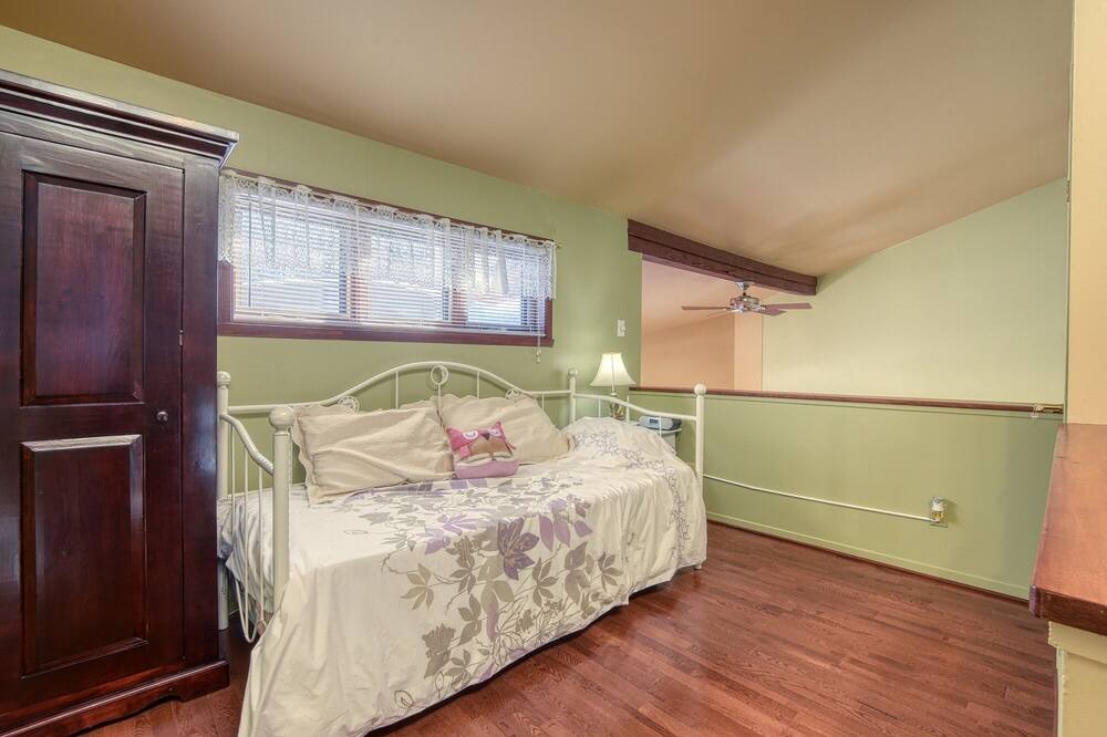 Photo of Bedroom in Morin Heights