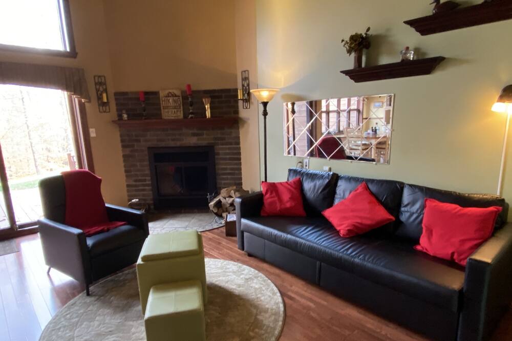 Photo of Livingroom in Morin Heights