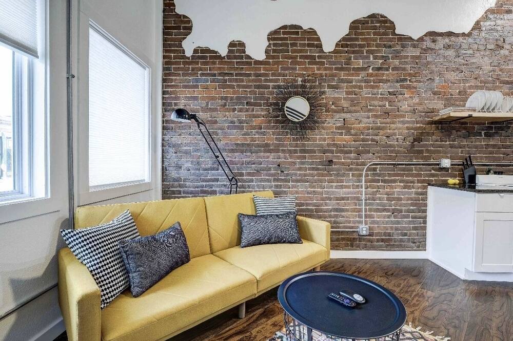 Photo of Livingroom in Baxter Springs