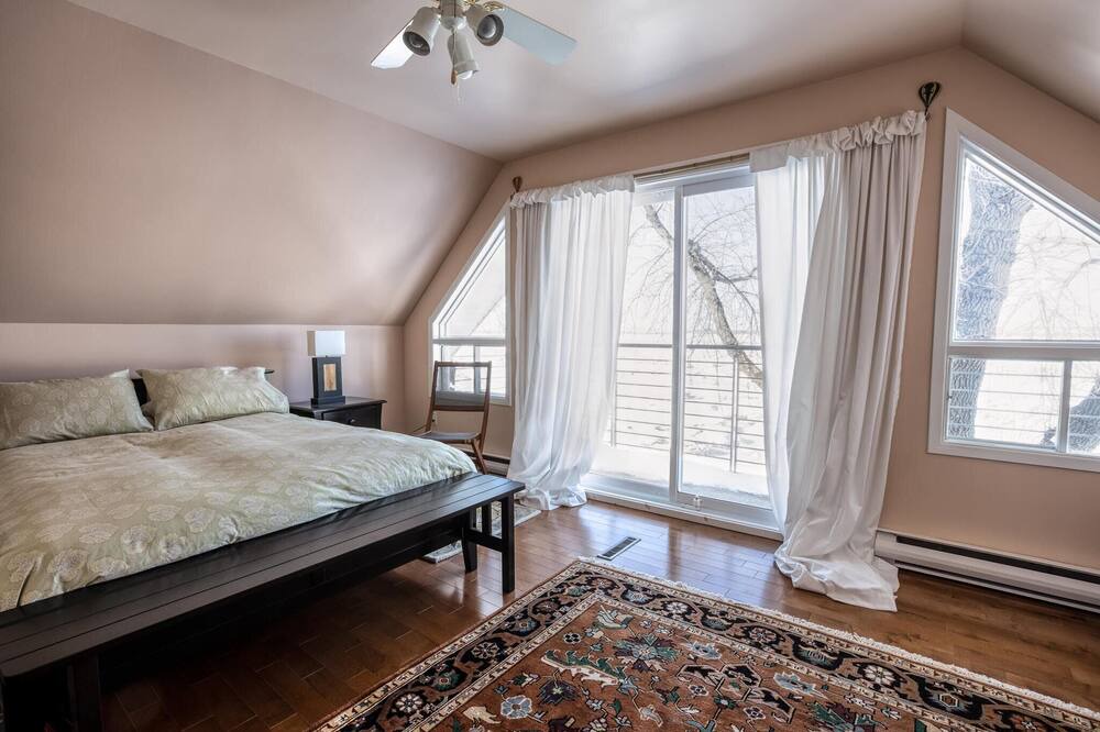 Photo of Bedroom in Lotbiniere Regional County Municipality