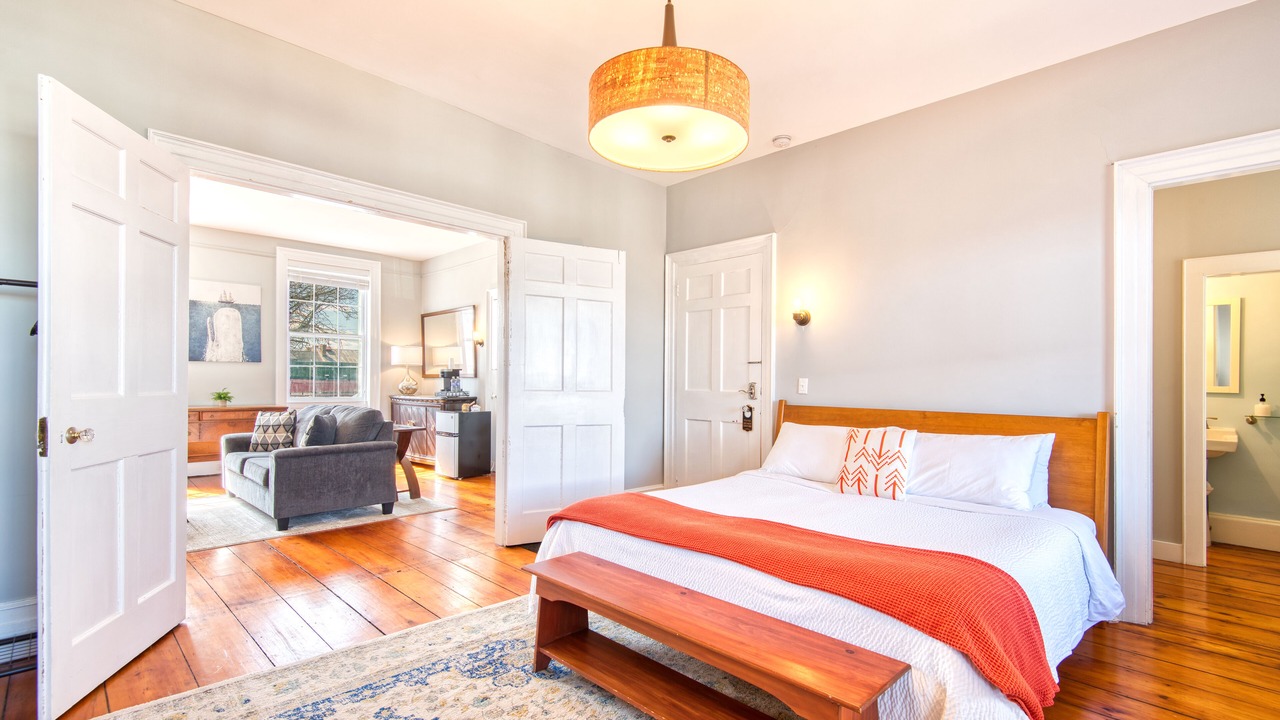 Photo of Others in Hudson