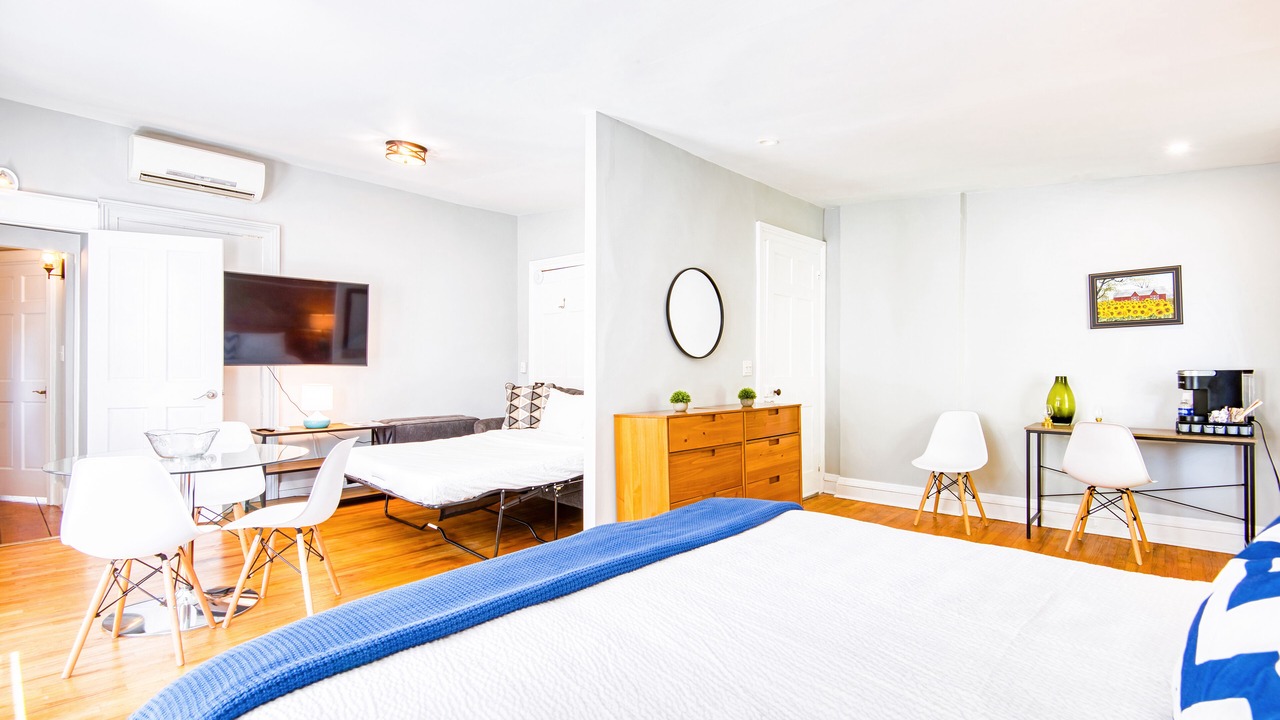 Photo of Others in Hudson