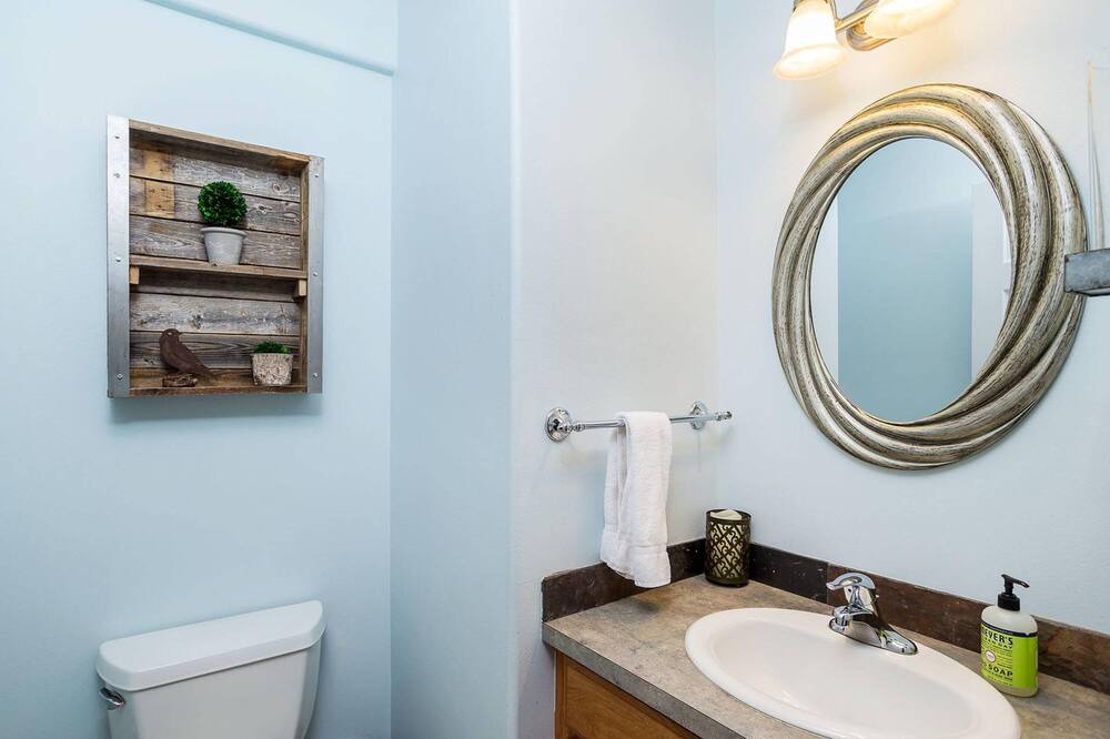 Photo of Bathroom in Leavenworth