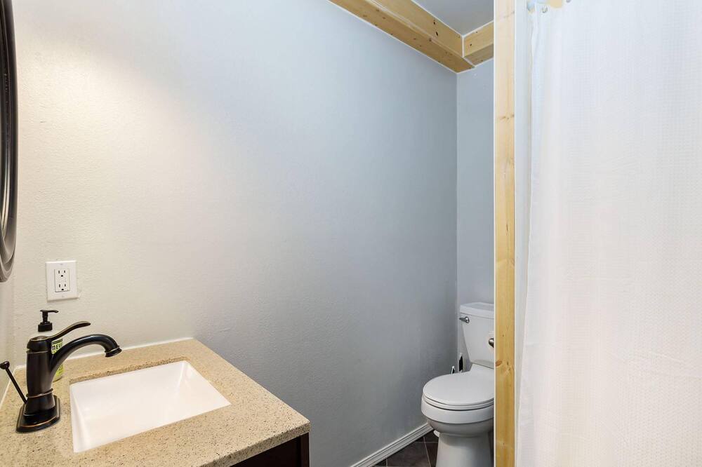 Photo of Bathroom in Leavenworth