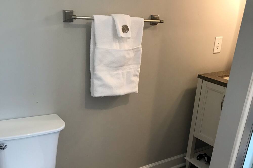 Photo of Bathroom in Mobile