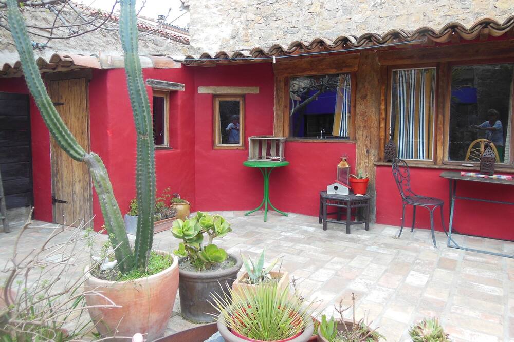 Photo of Patio Balcony in Villeseque-des-Corbieres