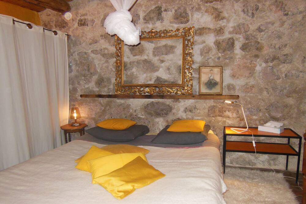 Photo of Bedroom in Villeseque-des-Corbieres