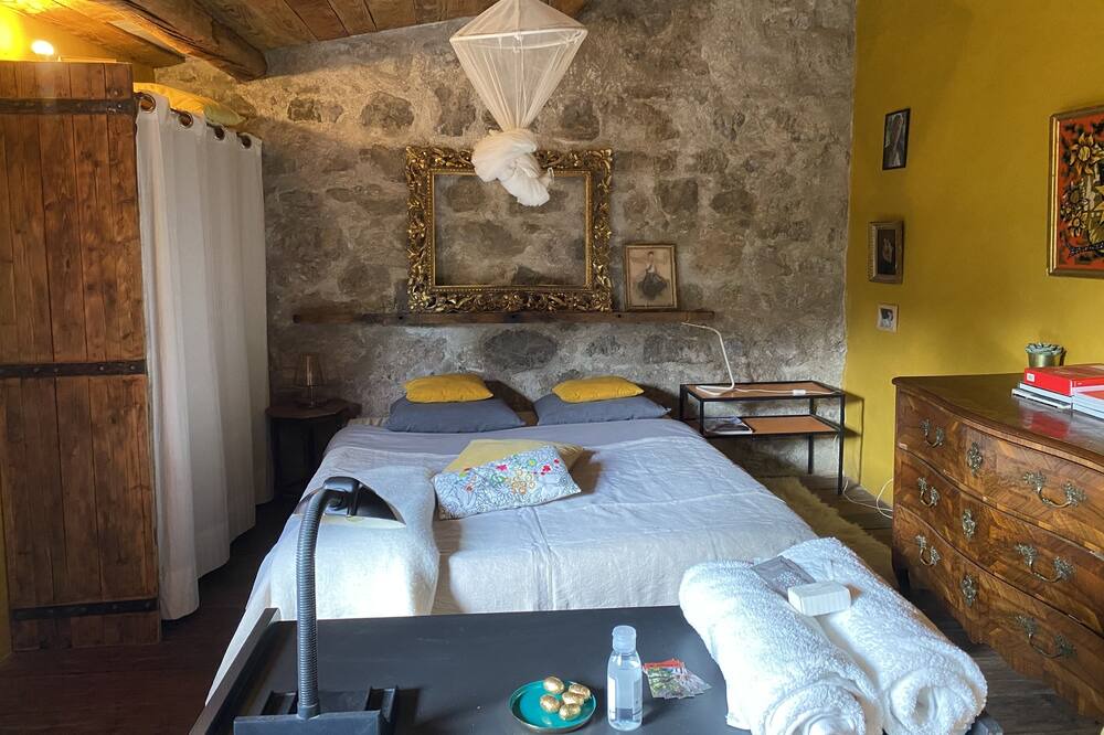 Photo of Bedroom in Villeseque-des-Corbieres