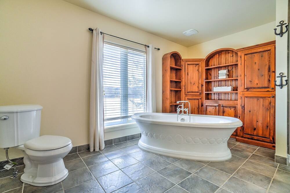 Photo of Bathroom in Lac-des-Plages