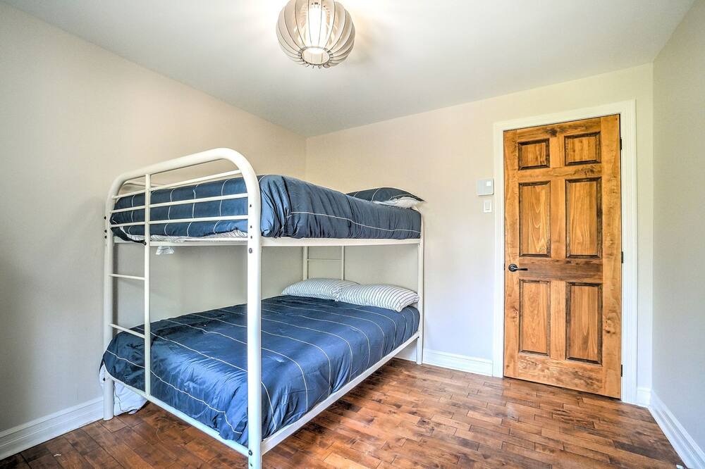 Photo of Bedroom in Lac-des-Plages