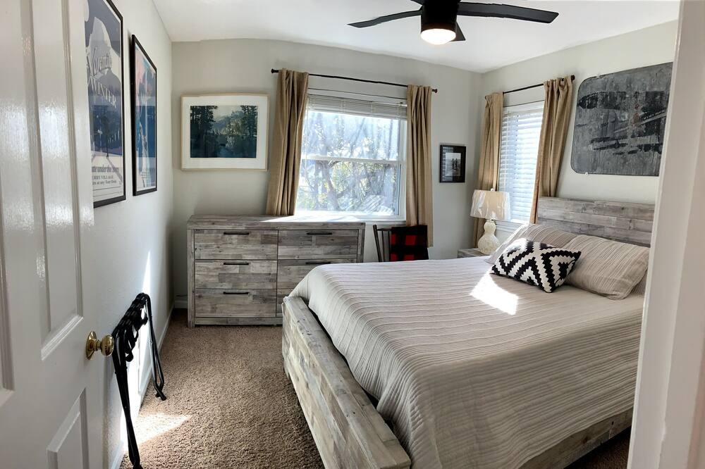 Photo of Bedroom in Sharp Park