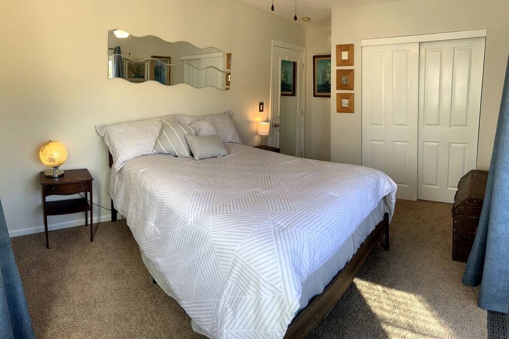 Photo of Bedroom in Sharp Park