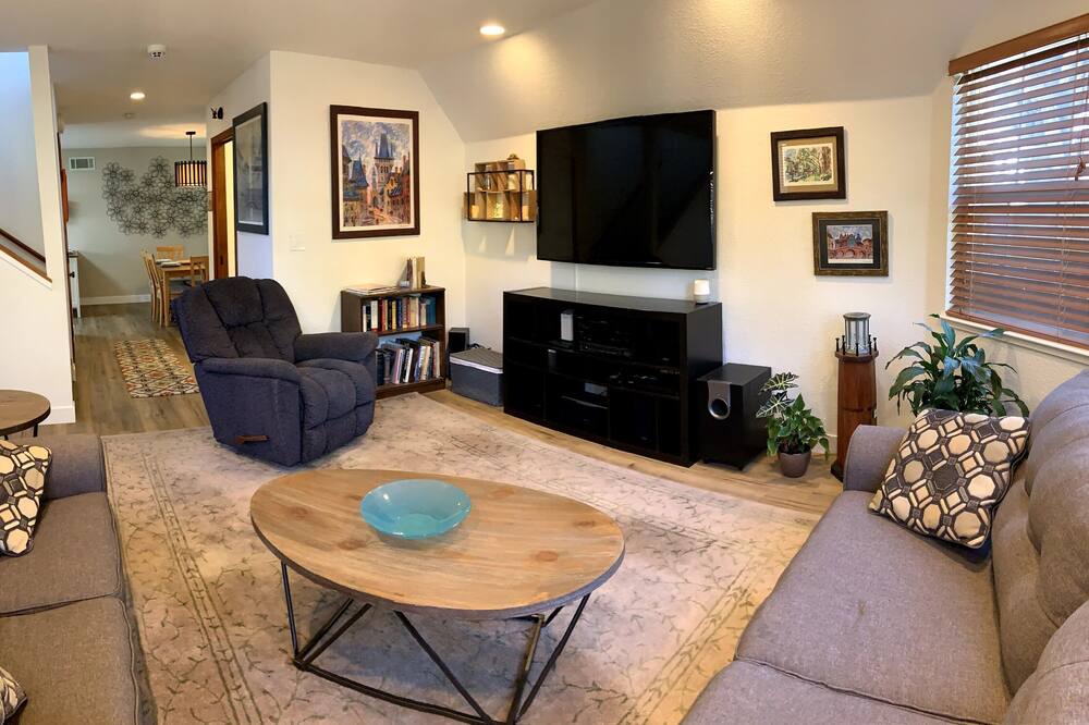 Photo of Livingroom in Sharp Park