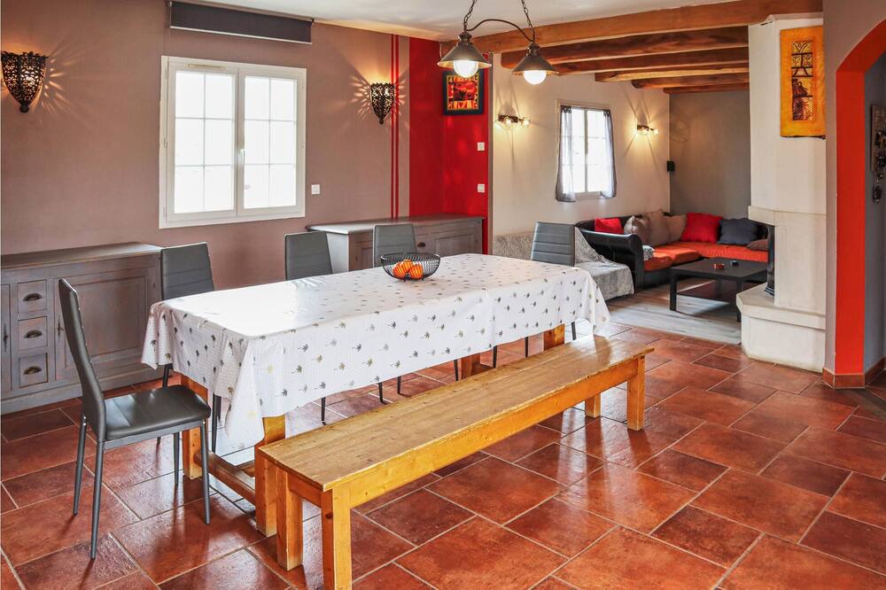 Photo of Bedroom in Saint-Denis