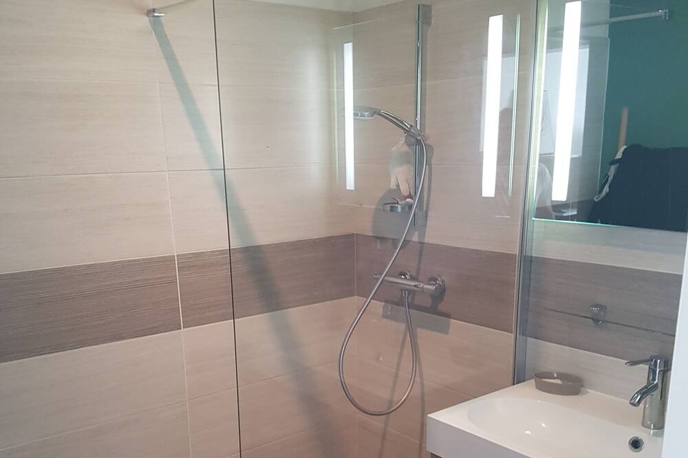 Photo of Bathroom in Le Cannet-des-Maures