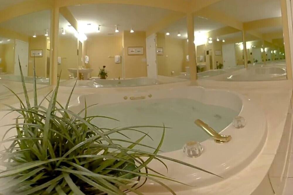 Photo of Bathroom in Massanutten