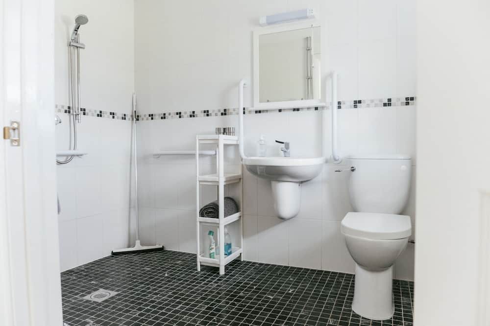 Photo of Bathroom in Maiden Newton