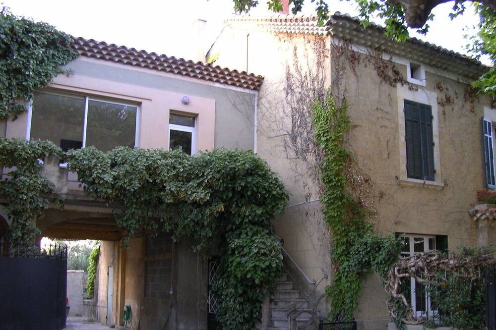 Photo of Outdoor in Jonquieres