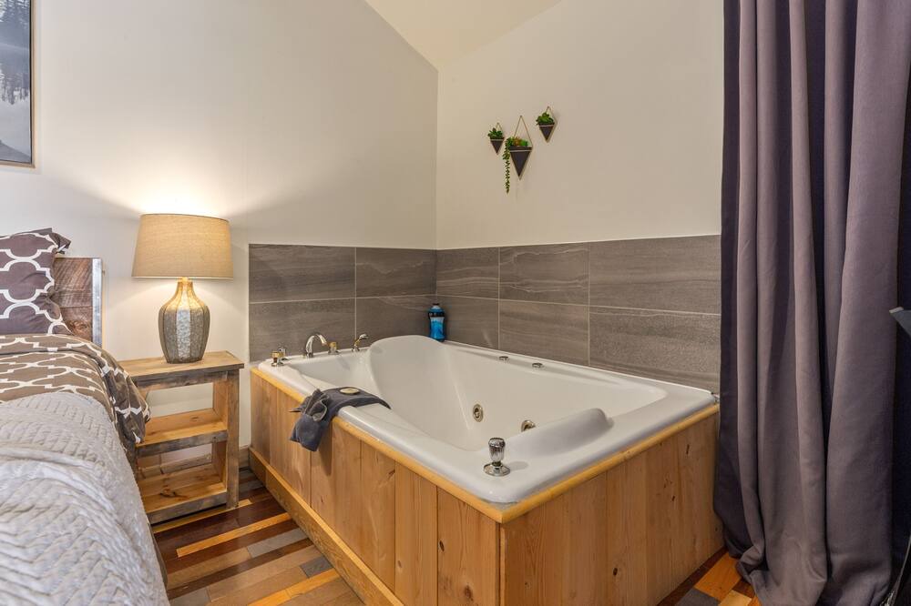 Photo of Bathroom in Sainte-Lucie-des-Laurentides