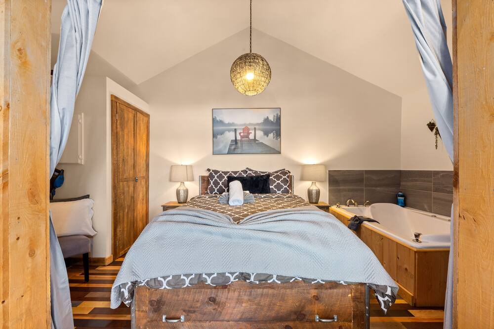 Photo of Bedroom in Sainte-Lucie-des-Laurentides