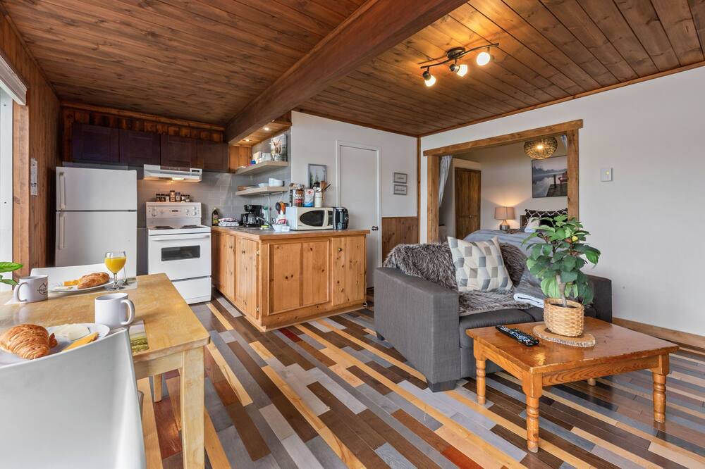 Photo of Livingroom in Sainte-Lucie-des-Laurentides