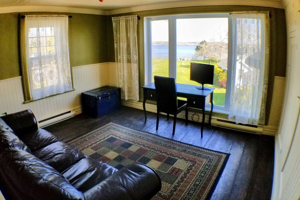 Photo of Livingroom in Deschaillons-sur-St-Laurent