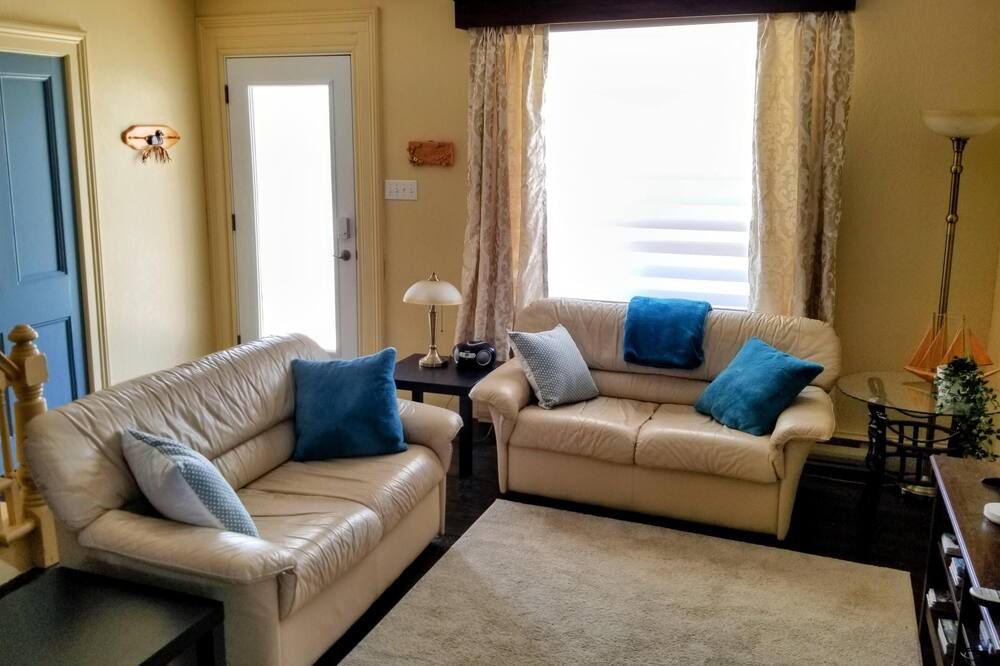 Photo of Livingroom in Deschaillons-sur-St-Laurent