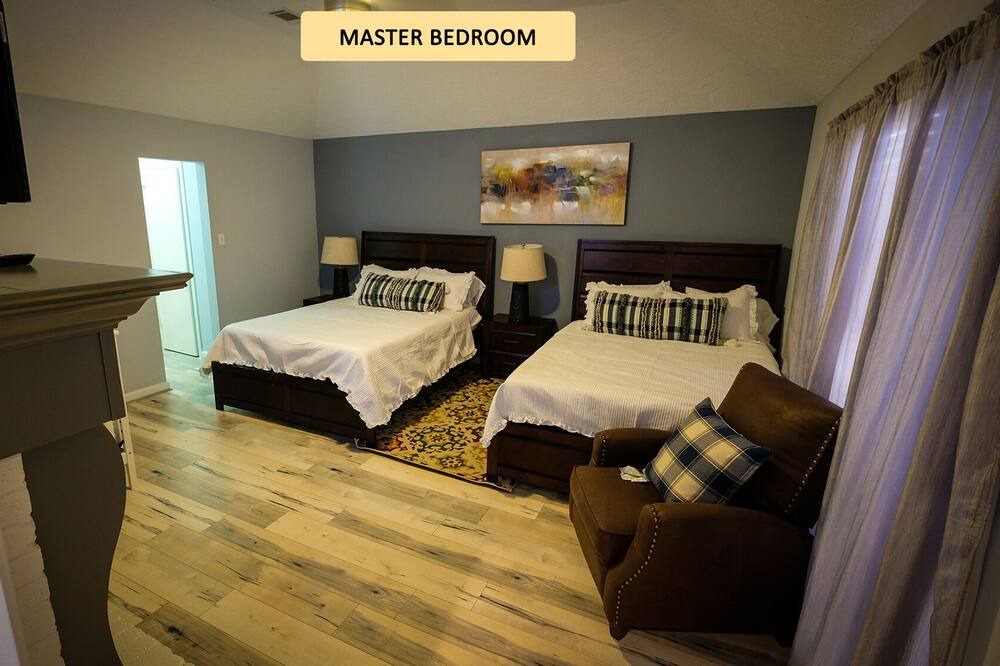 Photo of Bedroom in Pecan Grove