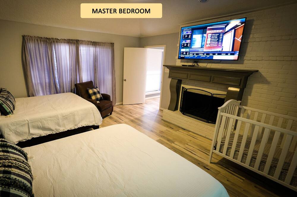 Photo of Bedroom in Pecan Grove