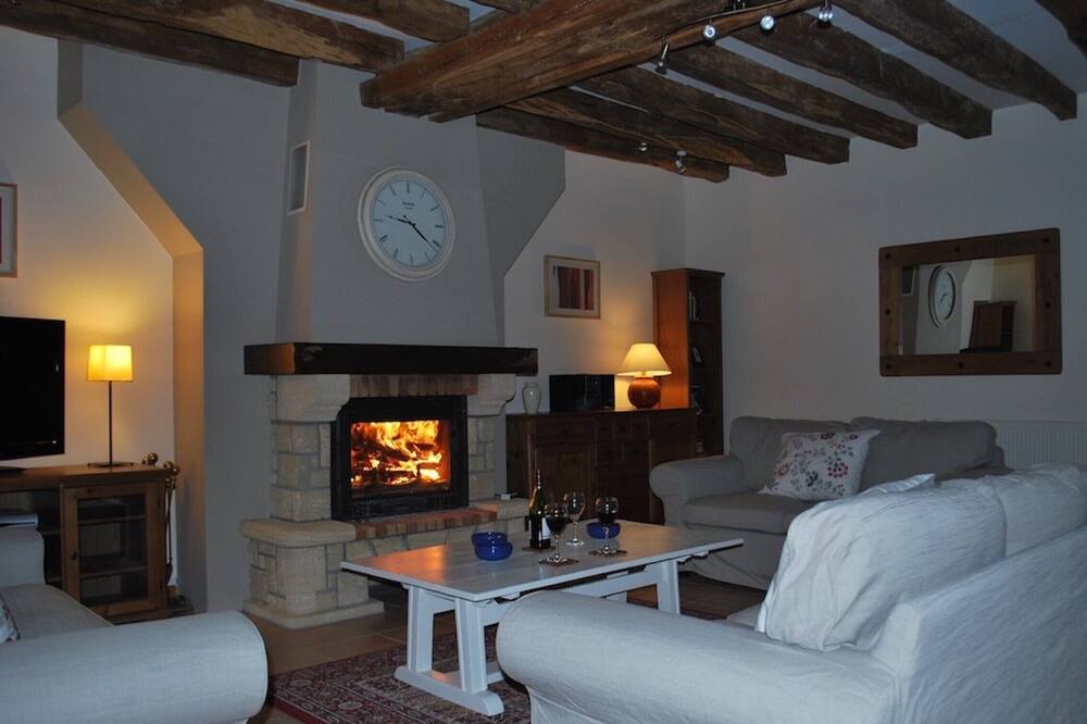 Photo of Livingroom in Noyant-Villages