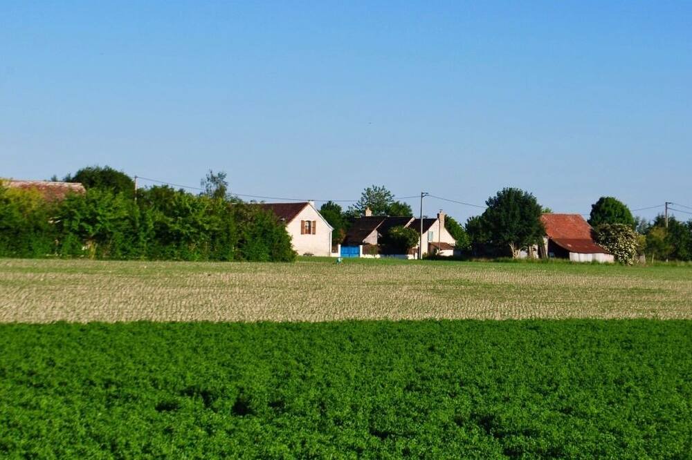Photo of Outdoor in Noyant-Villages