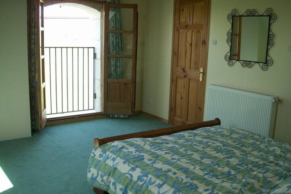 Photo of Bedroom in Noyant-Villages