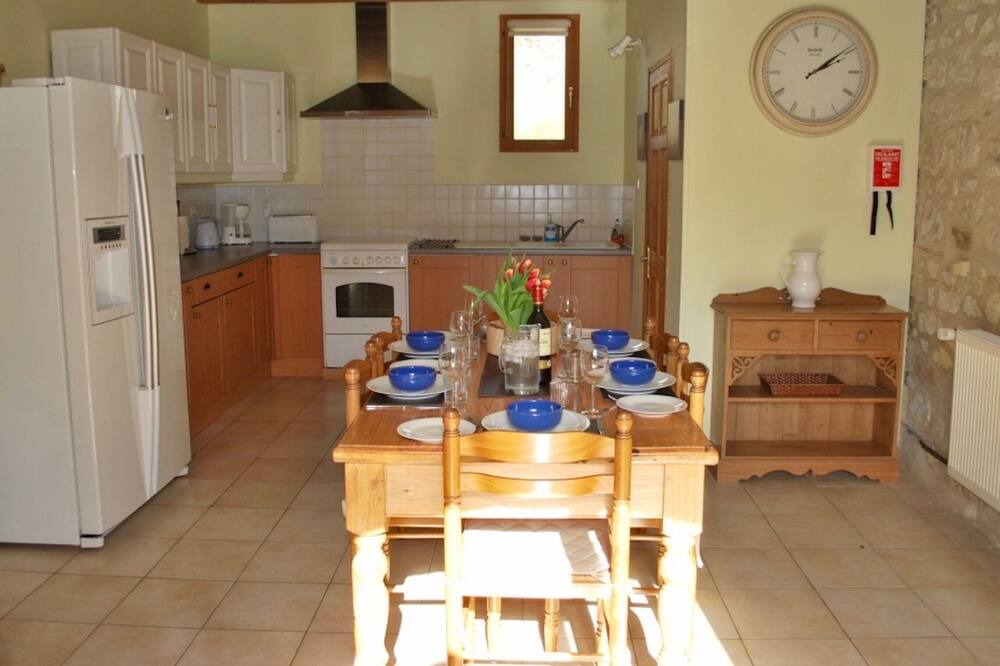 Photo of Kitchen in Noyant-Villages
