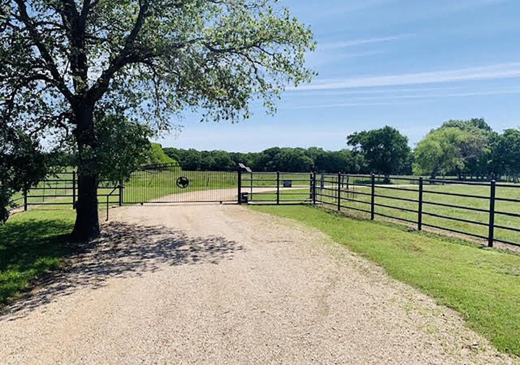 Photo of Outdoor in Riesel
